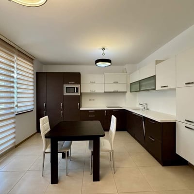 Alquiler de un apartamento amueblado de 1 habitación en el distrito Trakata, Varna, Bulgaria